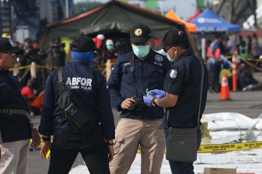 Cari bahan peledak, Puslabfor ambil sampel serpihan Lion Air