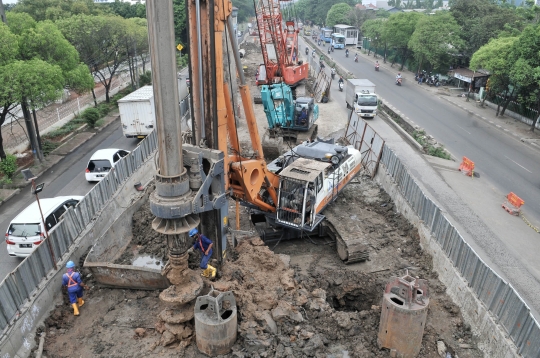 Memantau progress proyek 6 ruas Tol Dalam Kota