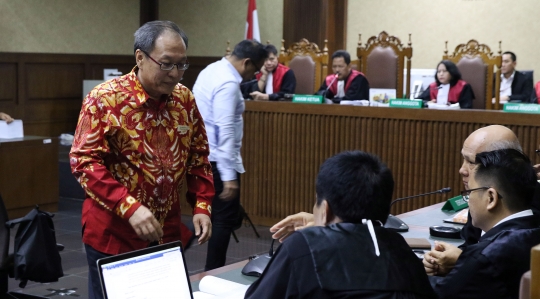 Korupsi e-KTP, Irvanto dan Made Oka Masagung dituntut 12 tahun bui