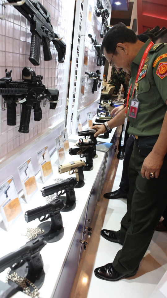 Melihat pameran Indo Defence 2018 di Kemayoran