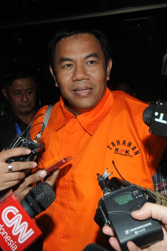 KPK resmi tahan mantan Wakil Bupati Malang Achmad Subhan