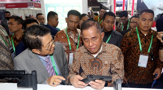 Menhan Ryamizard Ryacudu Tinjau Indo Defence 2018