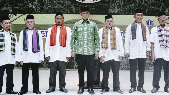 Pemprov DKI Berangkatkan Umroh 267 Marbot