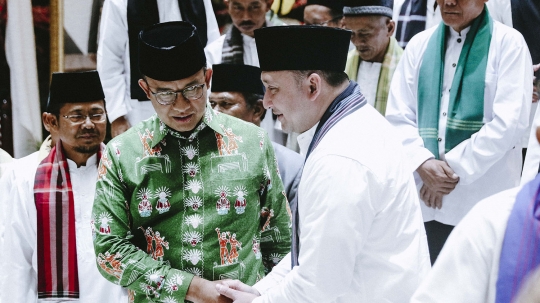 Pemprov DKI Berangkatkan Umroh 267 Marbot