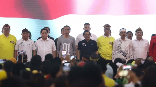 Silahturahmi Bareng Caleg Koalisi, Jokowi dan Pendukung Angkat Jempol