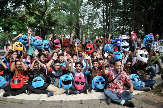 Konvoi Hari Pahlawan Bersama Komunitas Helm Berkarakter Kartun