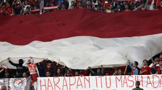 Semangat Suporter Dukung Timnas Indonesia Melawan Timor Leste