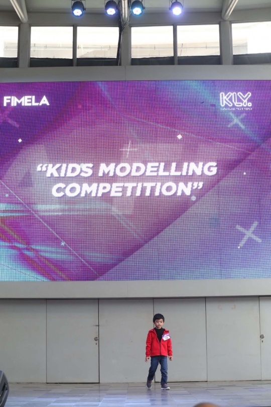 Aksi Model Cilik di Kids Fashion Show Fimela Fest 2018
