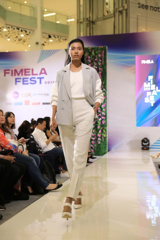 Melihat Para Model Pamerkan Koleksi Busana Fashion di Fimela Fest 2018