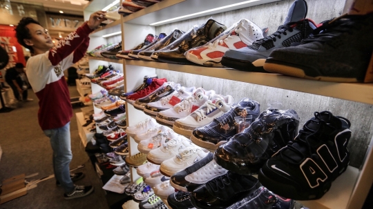 Berburu Sepatu di Ajang Sneakerpeak Kemang Quatro