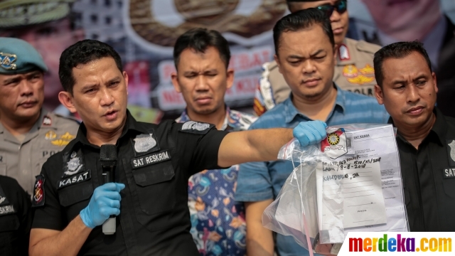 Foto : Polisi Rilis Barang Bukti Kasus Pengeroyokan dan 