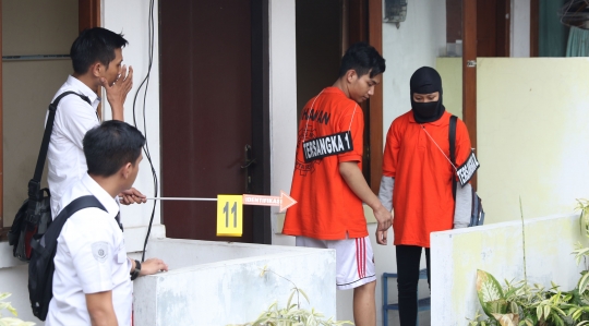 Polisi Gelar Rekonstruksi Pembunuhan Wanita di Mampang