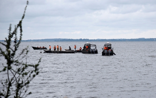 Kapal Terbalik di Danau Uganda, 10 Tewas