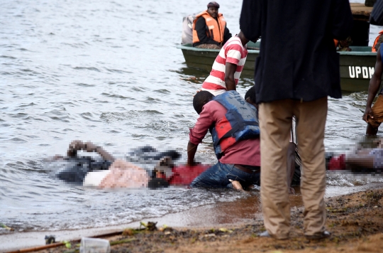 Kapal Terbalik di Danau Uganda, 10 Tewas