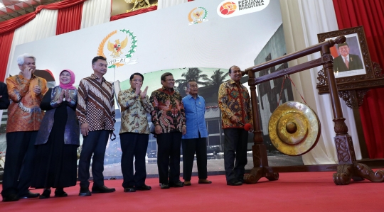 Pukul Gong, Wakil Ketua DPD Buka Festival Beasiswa Nusantara
