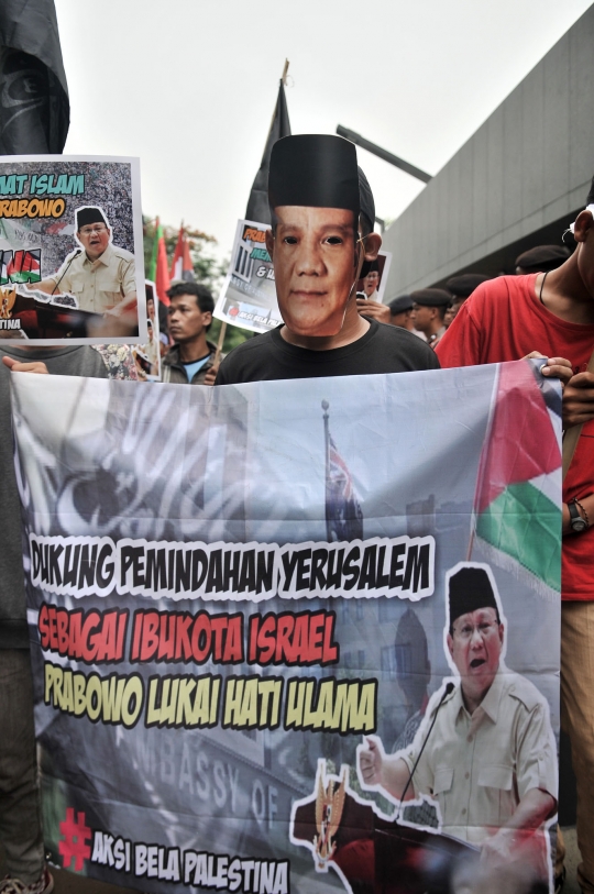 Bawa Poster Bergambar Prabowo, Massa GMI Geruduk Kedubes Australia