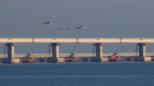 Memanas, Rusia Kerahkan Jet Tempur di Perbatasan Ukraina
