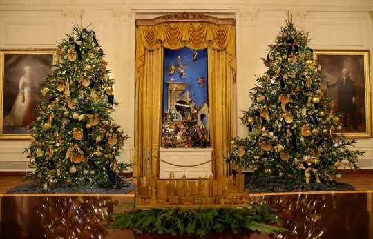 Mengintip Megahnya Dekorasi Natal di Gedung Putih