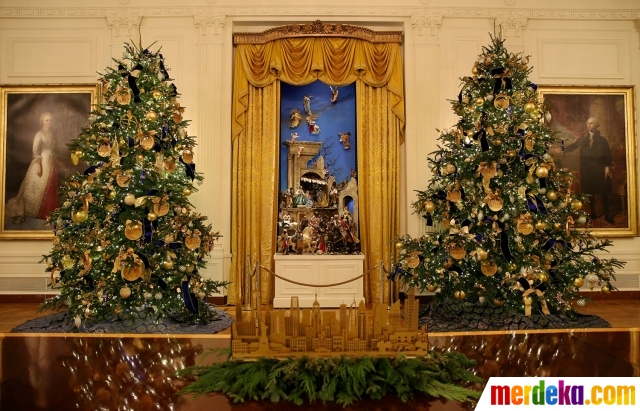 Foto Mengintip Megahnya Dekorasi Natal di Gedung Putih 