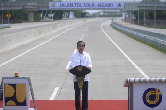 Jokowi Resmikan Tol Sragen-Ngawi