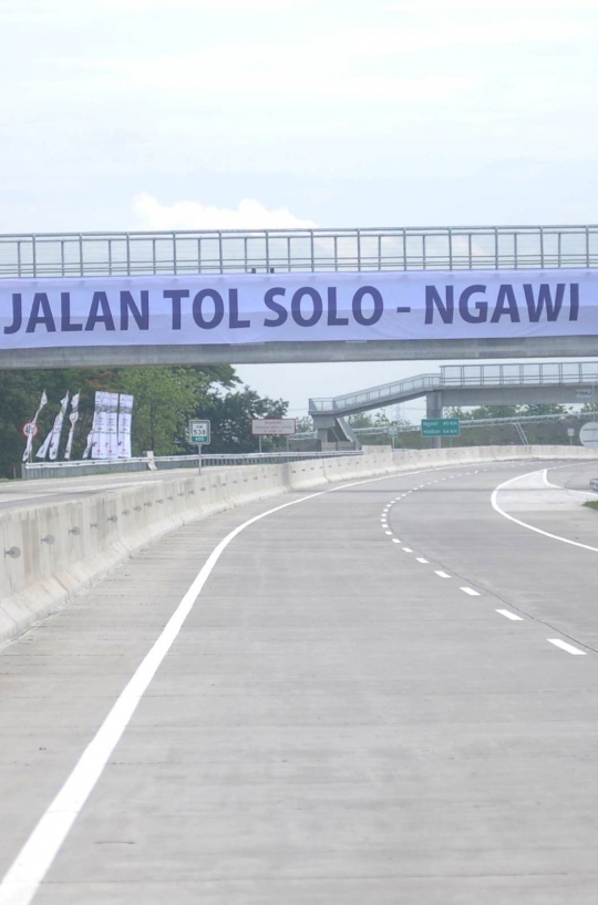 Penampakan Tol Sragen-Ngawi Usai Diresmikan Jokowi