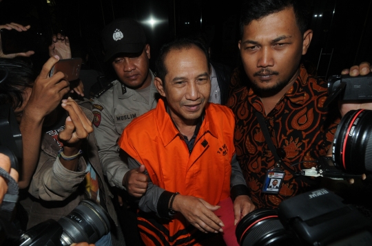Ekspresi Ketua Majelis Hakim Iswahyu Widodo Usai Diperiksa KPK 24 Jam Terkait OTT