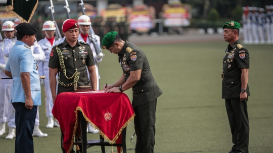 Sertijab Jenderal Andika Perkasa Resmi Jabat Sebagai KSAD