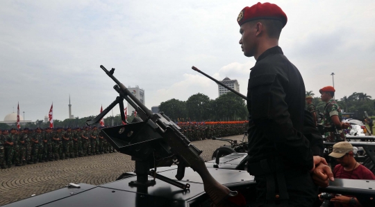 50.000 Prajurit Gabungan TNI-Polri Apel Kesiapan Natal dan Tahun Baru di Monas