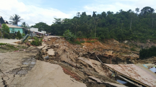 Ngeri, Begini Kerusakan Akibat Tanah Ambles di Kutai Kartanegara