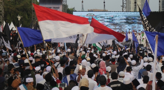 Melihat Aksi Reuni 212 di Monas