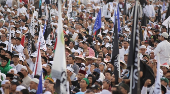 Melihat Aksi Reuni 212 di Monas