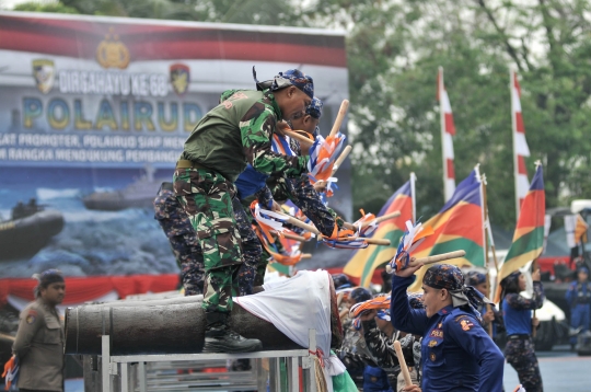 Atraksi Anggota Polairud meriahkan Perayaan HUT ke-68 Korpolairud