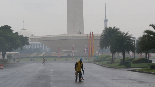 Kawasan Monas Kembali Bersih Pasca Reuni 212