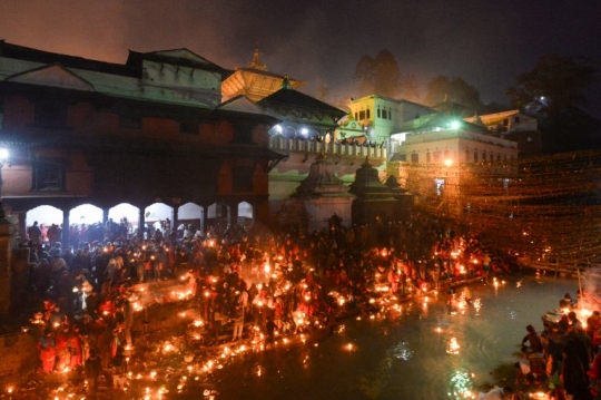 Begini Cara Umat Hindu Nepal Mengingat Keluarga Lewat Festival Bala Chaturdashi