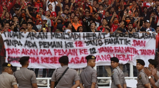 Semangat Jakmania Dukung Persija Raih Juara