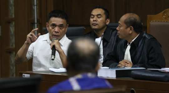 Plt Gubernur Aceh Bersaksi di Sidang Irwandi Yusuf