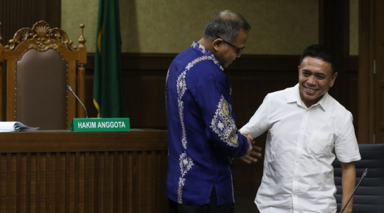 Plt Gubernur Aceh Bersaksi di Sidang Irwandi Yusuf