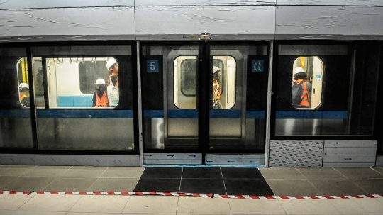 Menengok Isi Stasiun MRT Bundaran HI