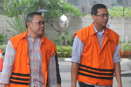KPK Periksa Tiga Tersangka Kasus Suap