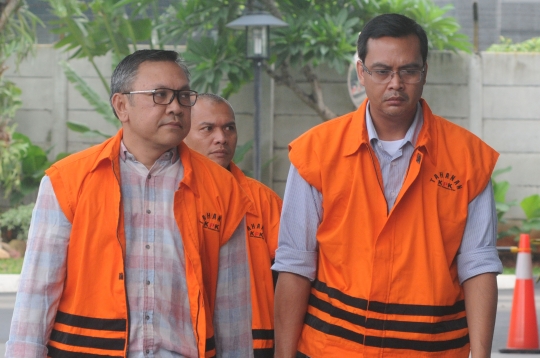 KPK Periksa Tiga Tersangka Kasus Suap