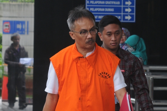 KPK Kembali Periksa Sekretaris Dinas PUPR Cirebon Terkait Jual Beli Jabatan