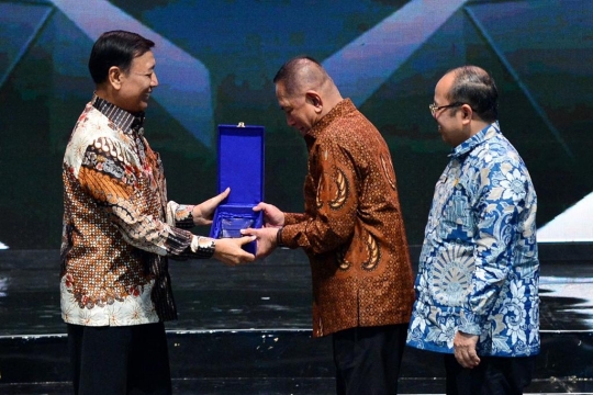 Kemenhan Menerima Predikat Kepatuhan 2018