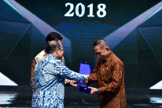 Kemenhan Menerima Predikat Kepatuhan 2018