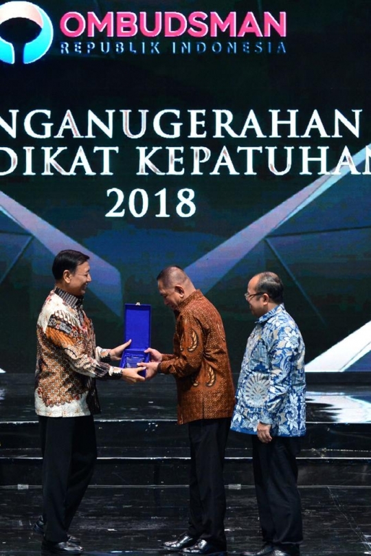 Kemenhan Menerima Predikat Kepatuhan 2018