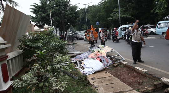 Begini Kondisi Polsek Ciracas Pascapenyerangan