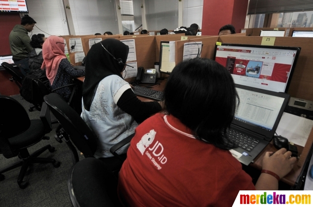 Foto Kesibukan Kantor E Commerce Saat Harbolnas Merdeka Com