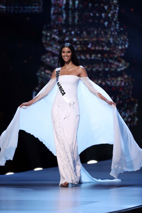 Pesona Kecantikan Kontestan Miss Universe 2018 dalam Gaun Malam