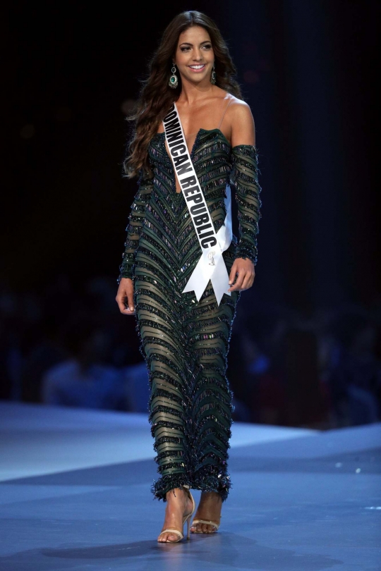 Pesona Kecantikan Kontestan Miss Universe 2018 dalam Gaun Malam