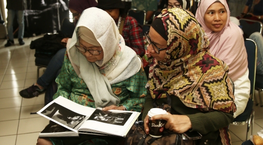 Bersama Slank, Fotografer Tjandra Moh Amin Luncurkan Buku 