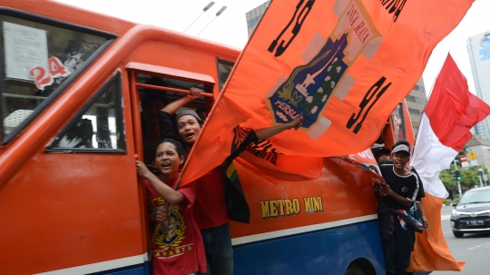 Pawai Persija Juara, Lautan Jakmania 'Oranyekan' Jalanan Protokol Ibu Kota